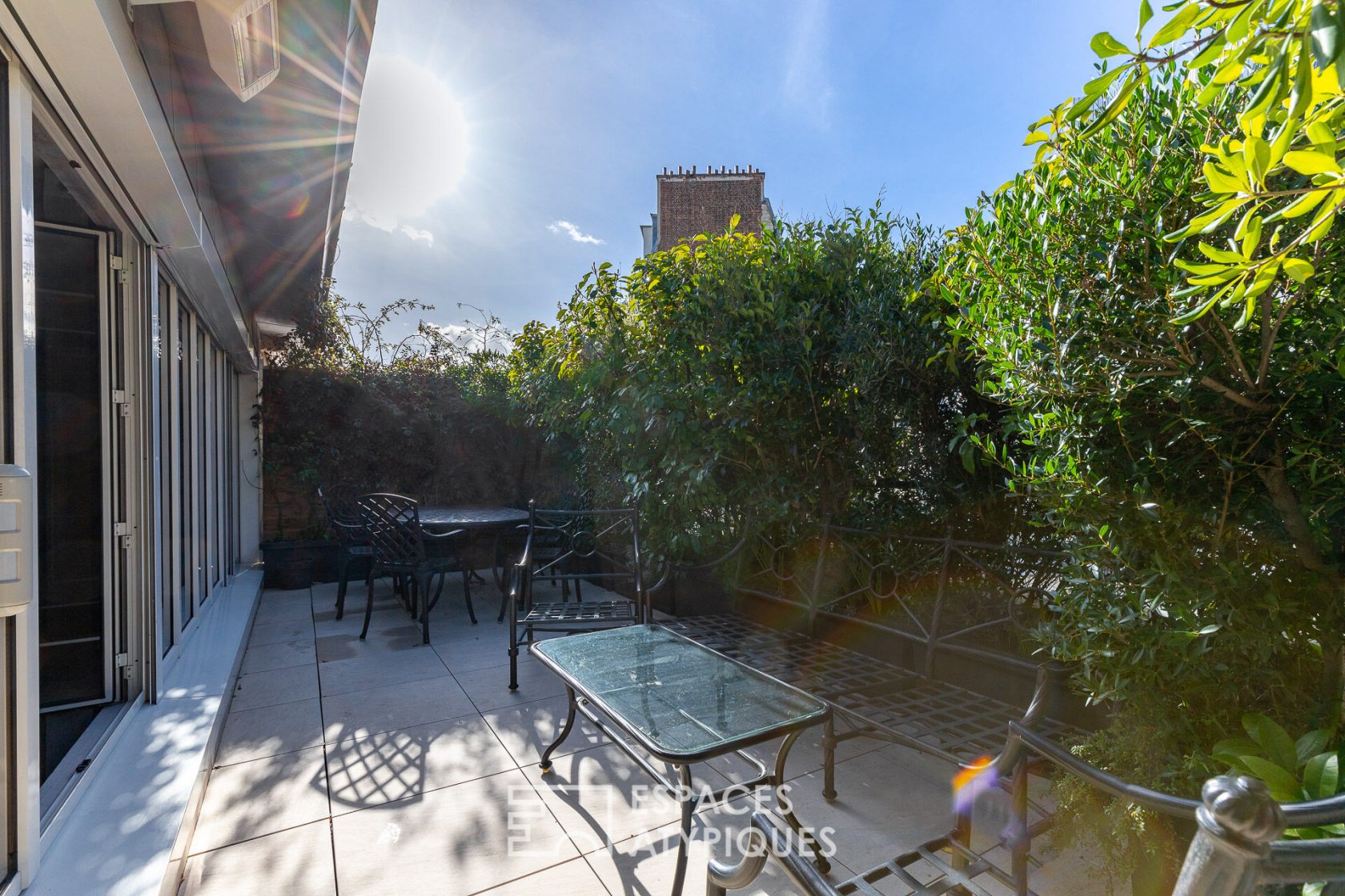 Top floor apartment with terrace near Montparnasse