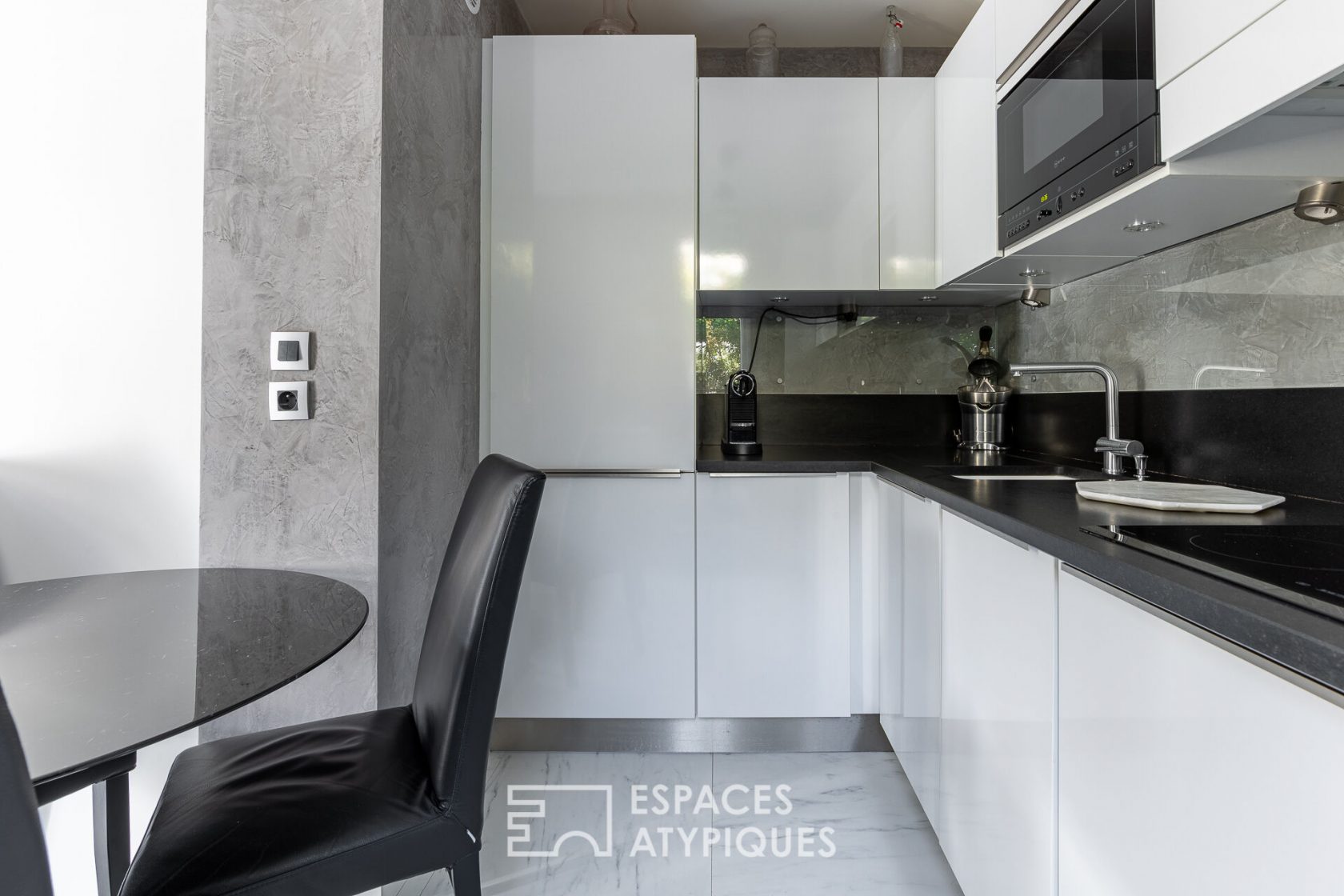 Top floor apartment with terrace near Montparnasse
