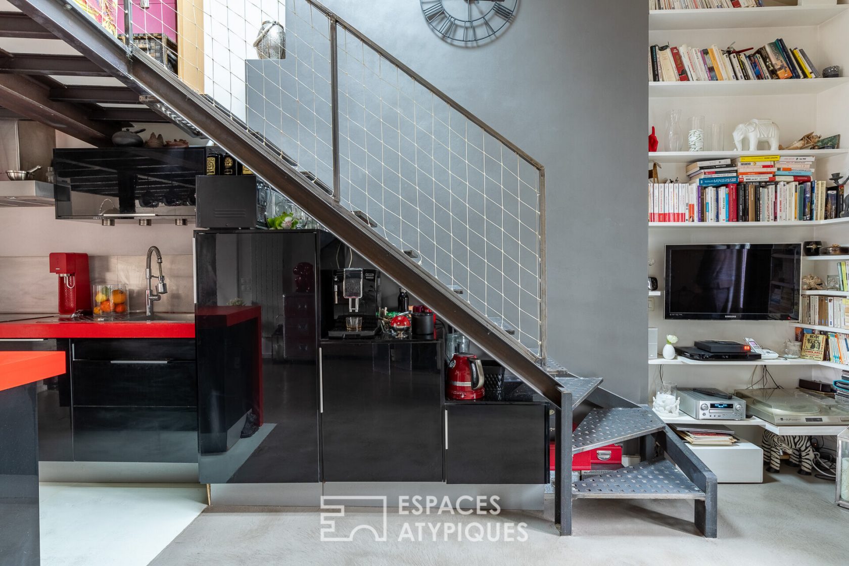 Contemporary duplex on the top floor