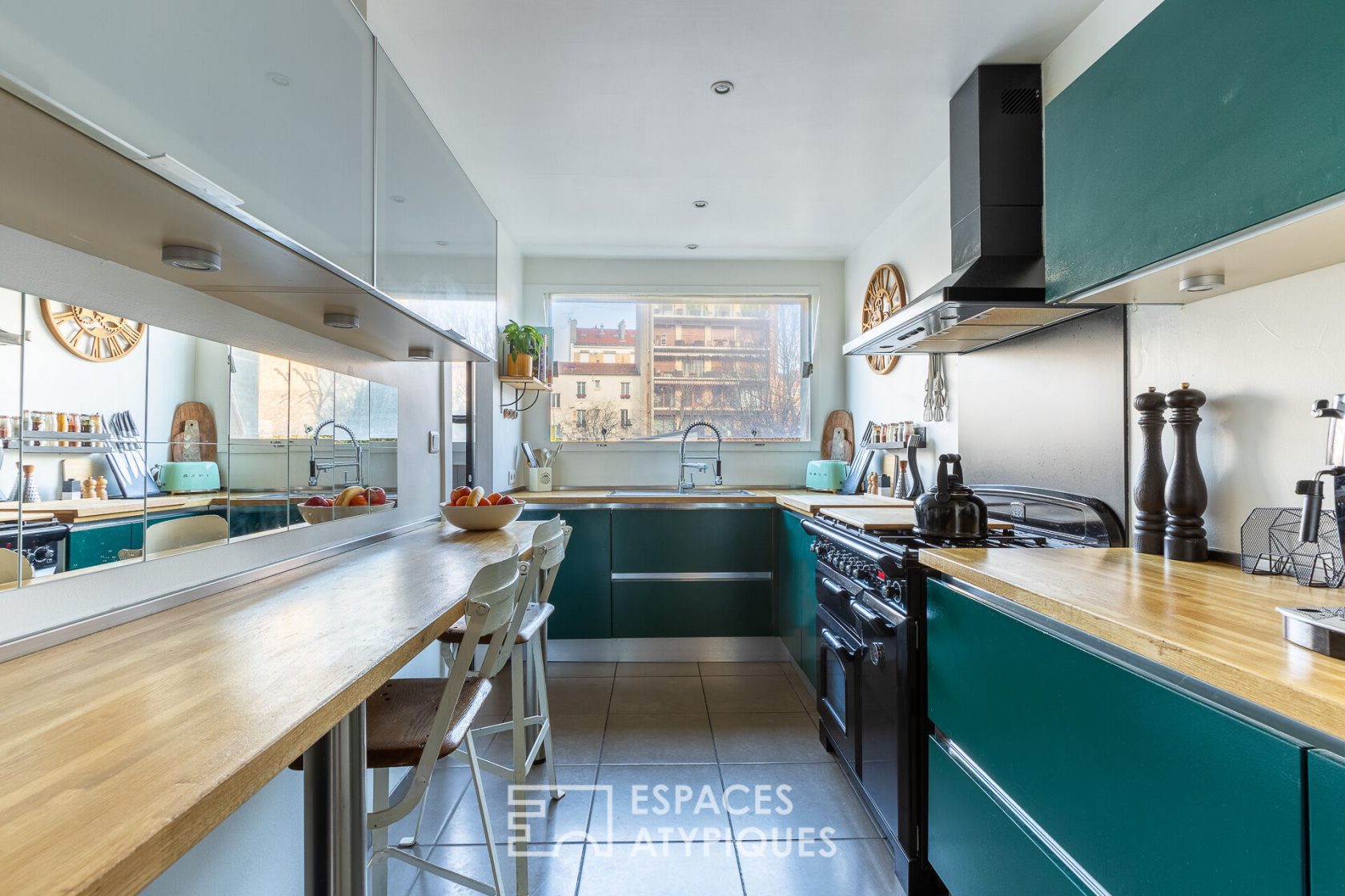 Family apartment with balcony near the Bois de Vincennes