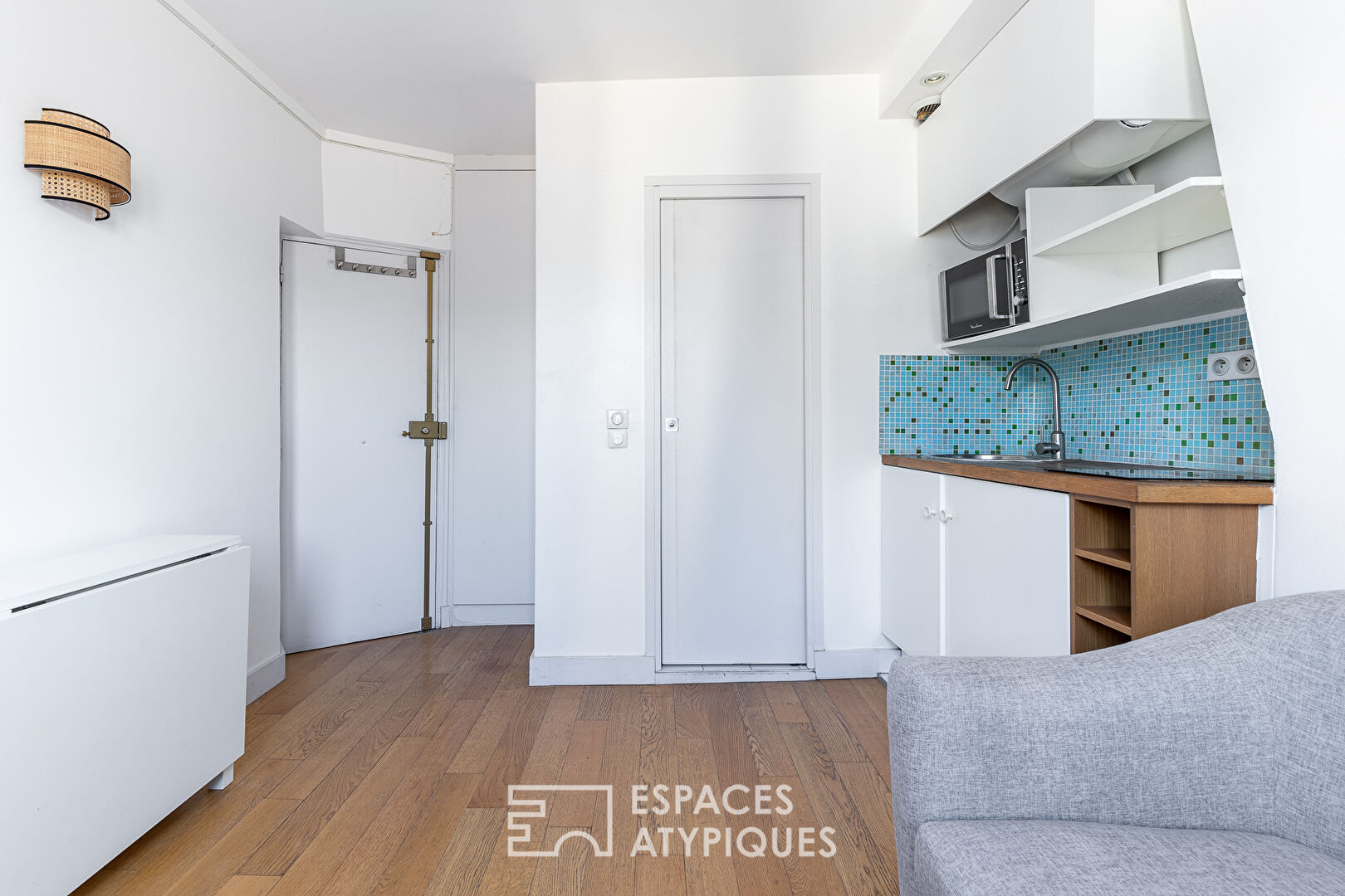 Top floor apartment close to the Saint-Sulpice church