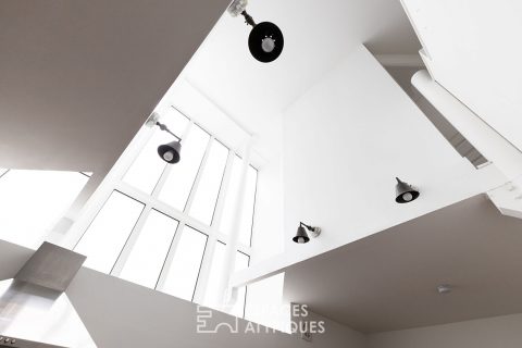 Inverted loft close to Felix Faure