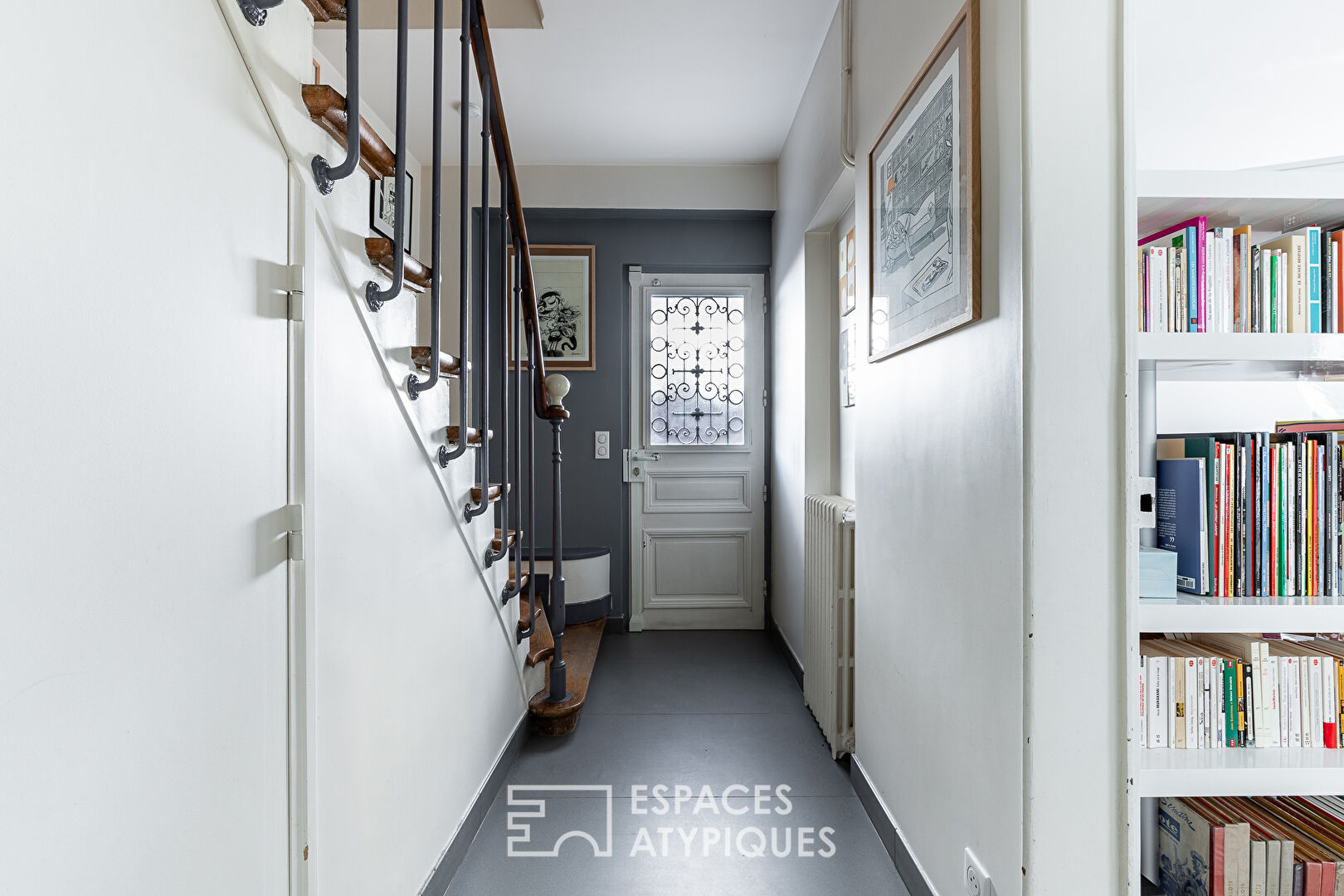 ownhouse with contemporary notes