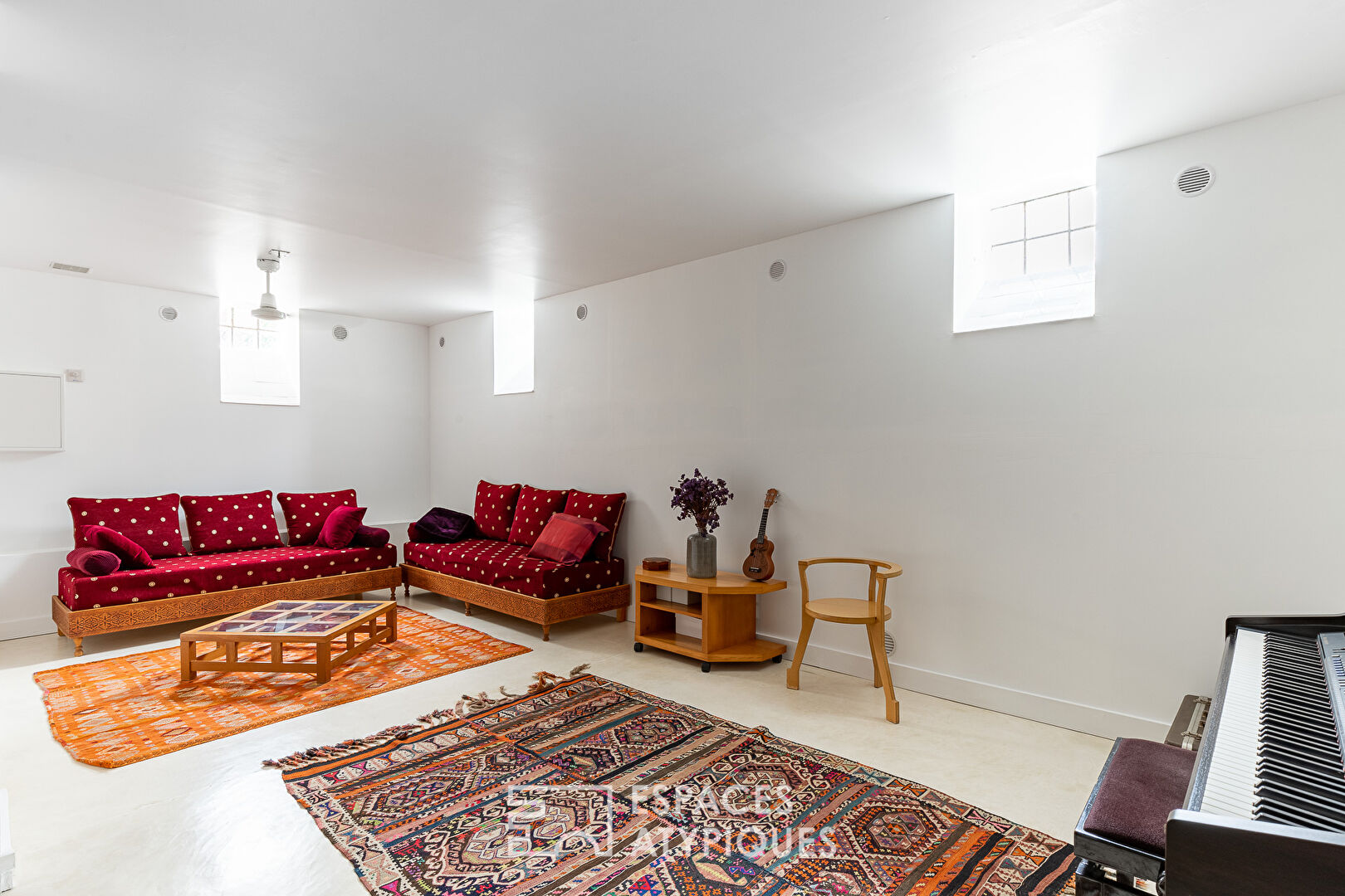 House revisited by architect with garden, terrace and outbuilding