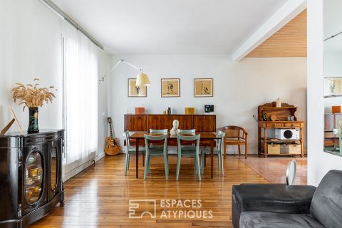 House revisited by architect with garden, terrace and outbuilding