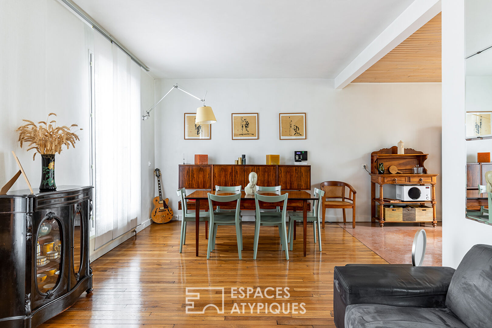 House revisited by architect with garden, terrace and outbuilding
