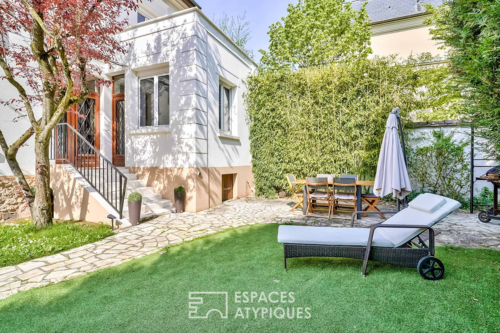 Bourgeois townhouse with garden