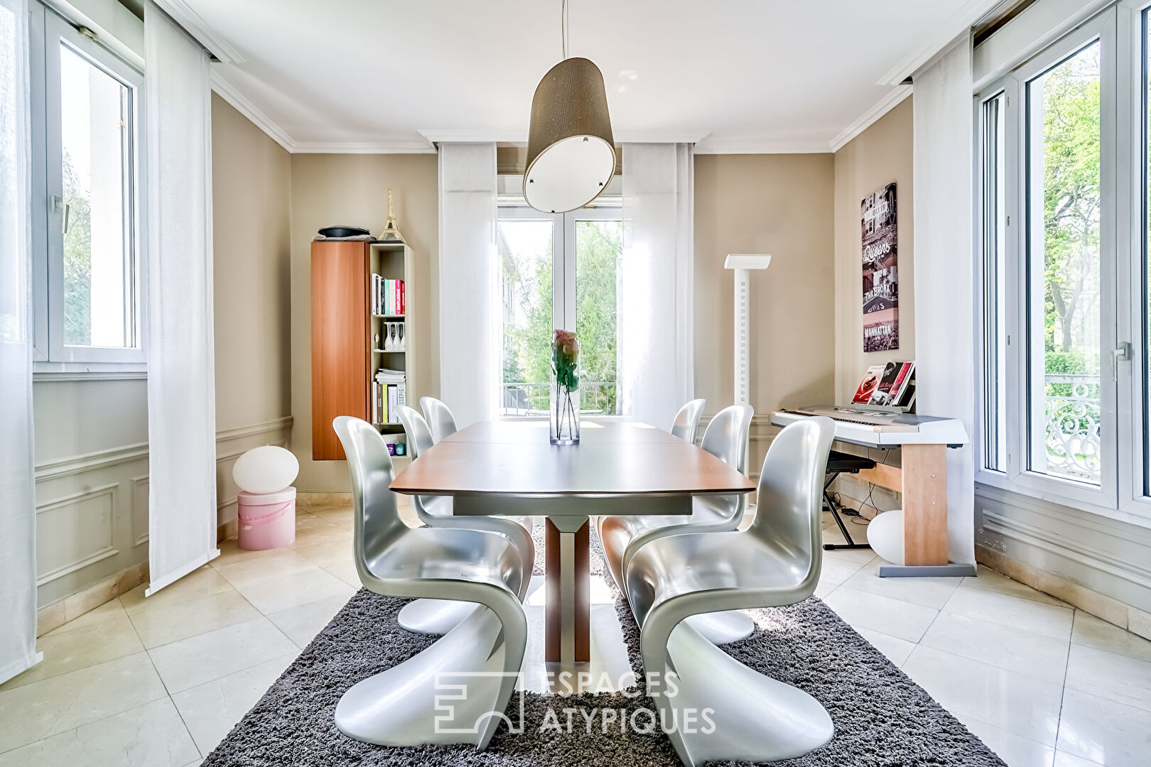 Family house with garden and solarium