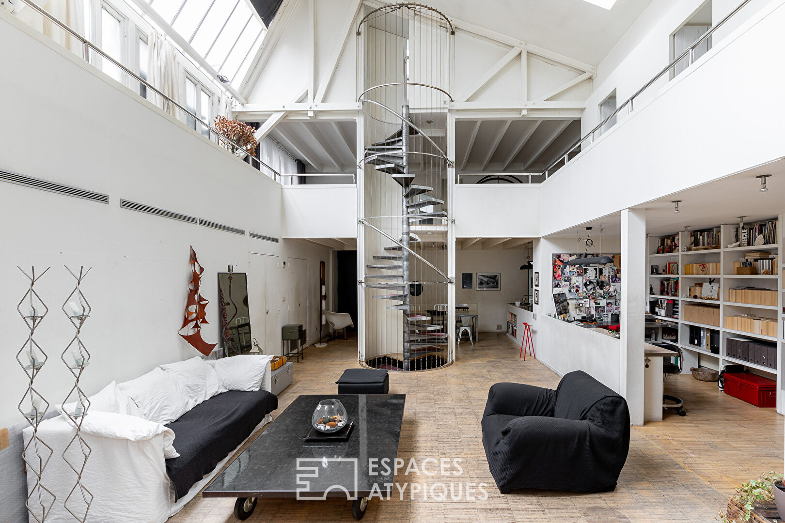 Alésia – Artist’s studio with glass roof and terrace