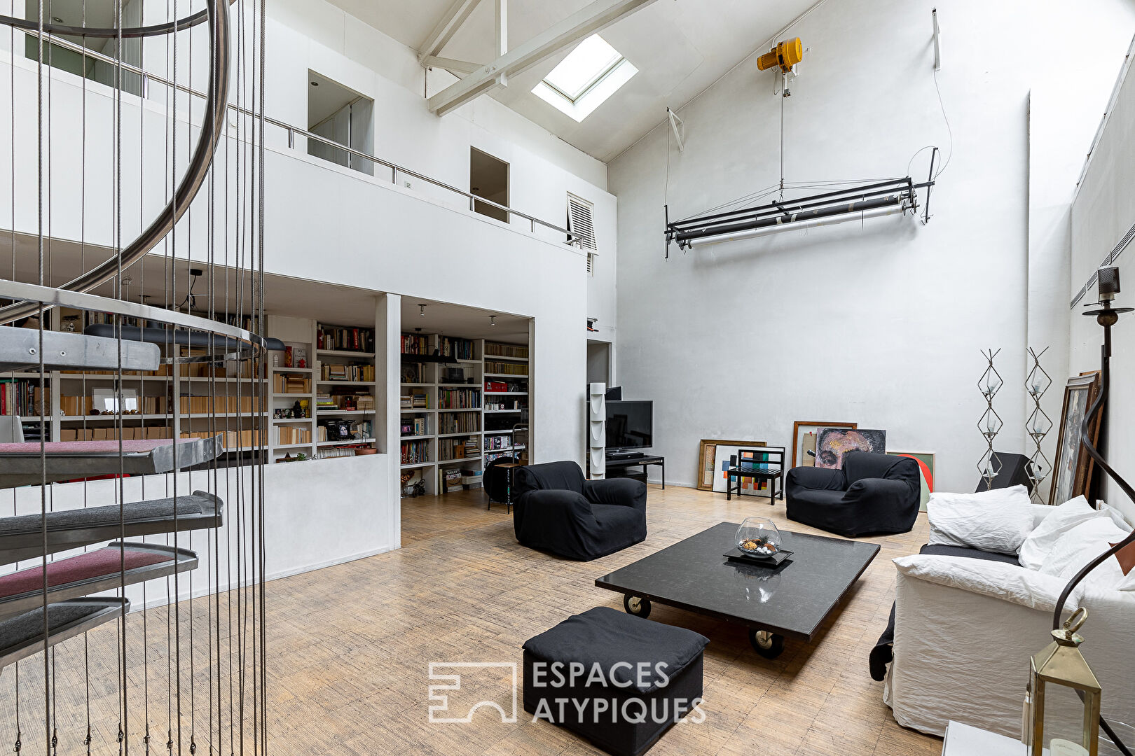 Alésia – Artist’s studio with glass roof and terrace