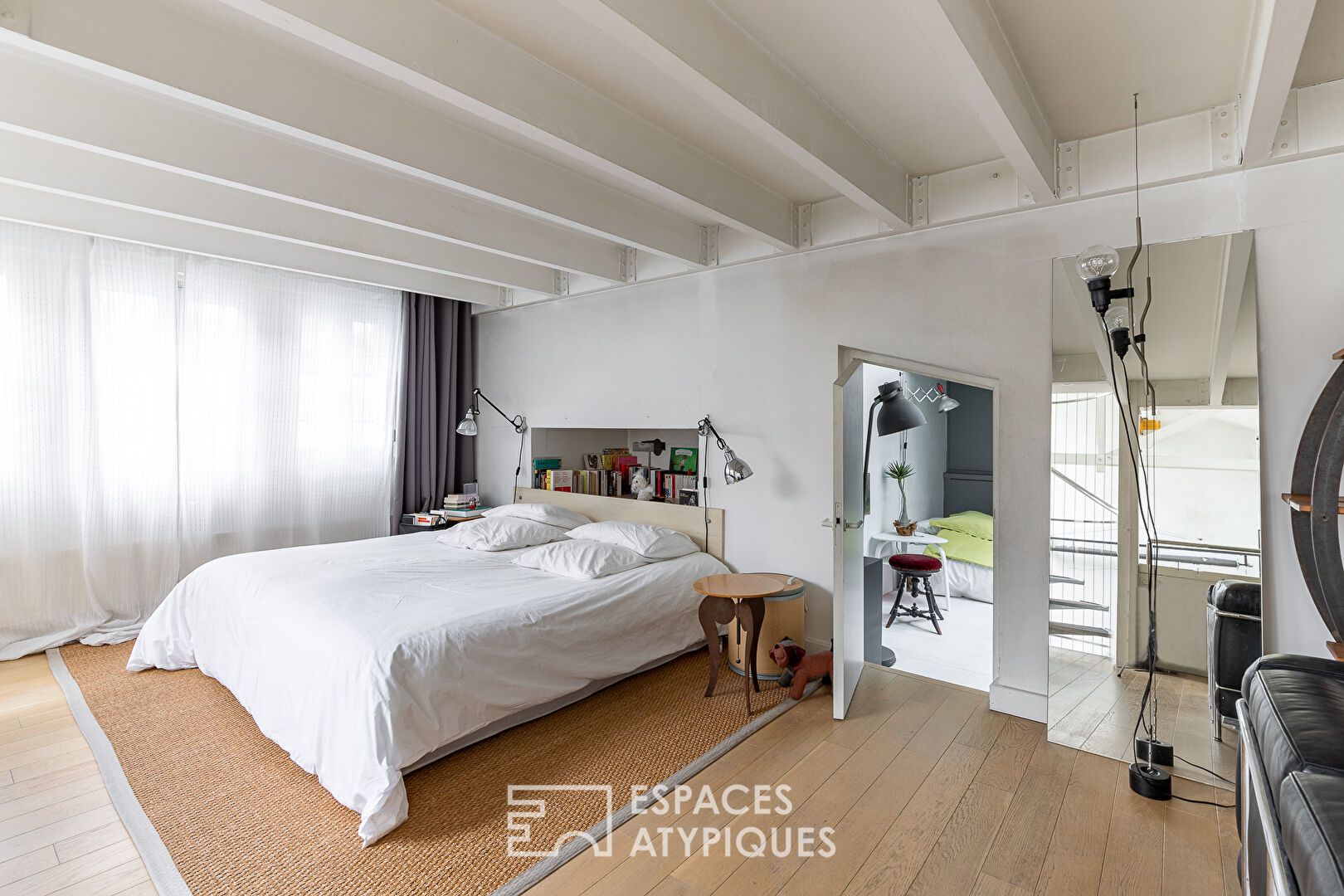 Alésia – Artist’s studio with glass roof and terrace