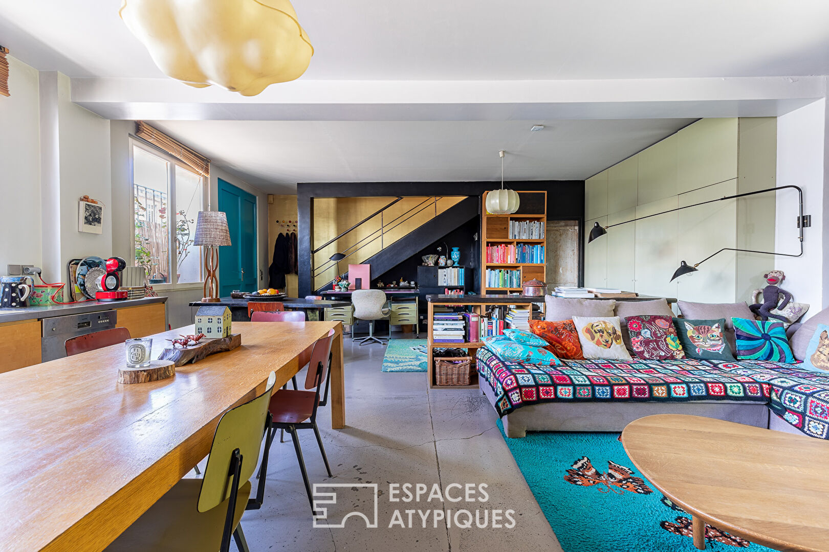 Loft en duplex avec deux terrasses dans une ancienne usine