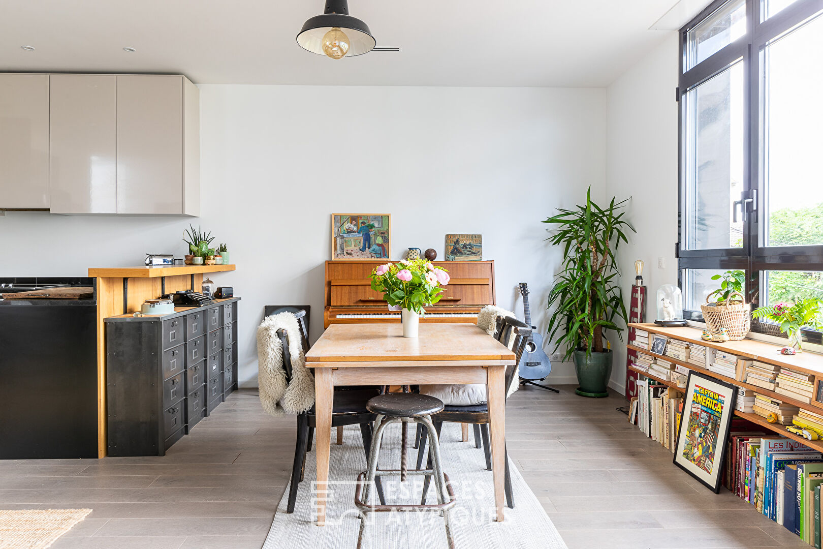 Loft contemporain avec toit-terrasse
