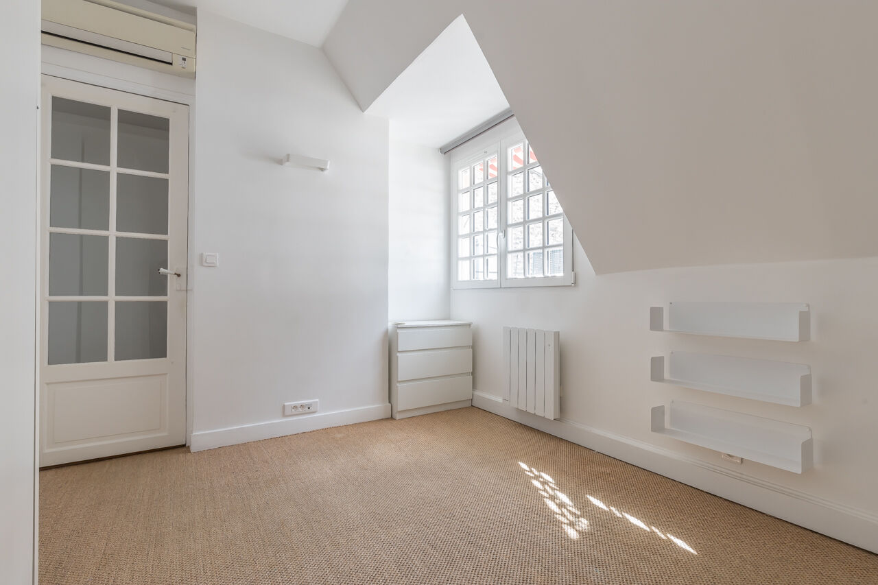 Top floor fitted out by architect