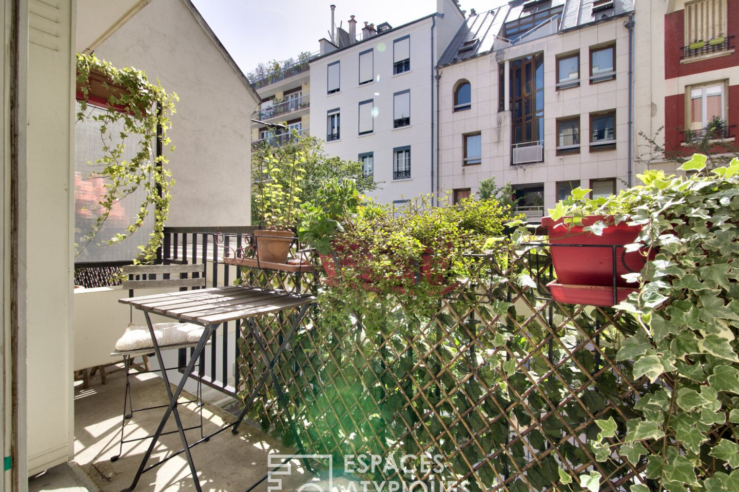 Apartment with garden in the city center