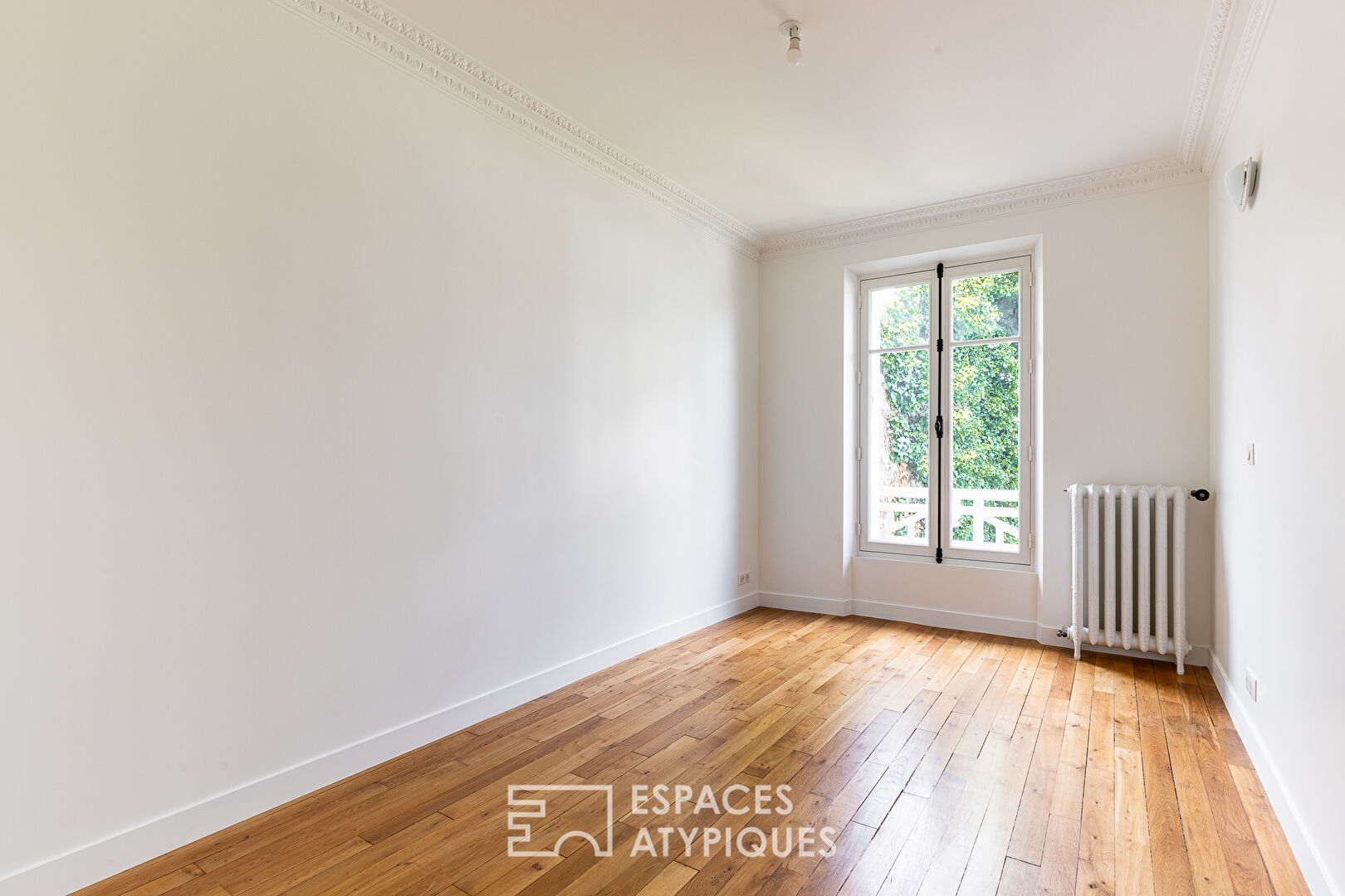 Appartement contemporain avec balcon et verrière en coeur de ville