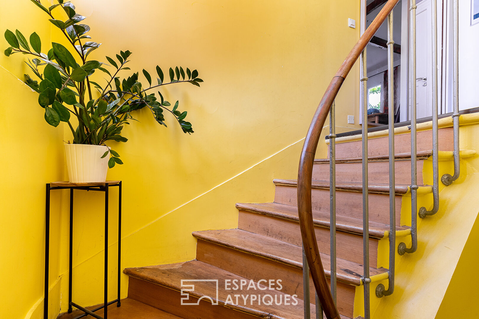 Top floor with mezzanine