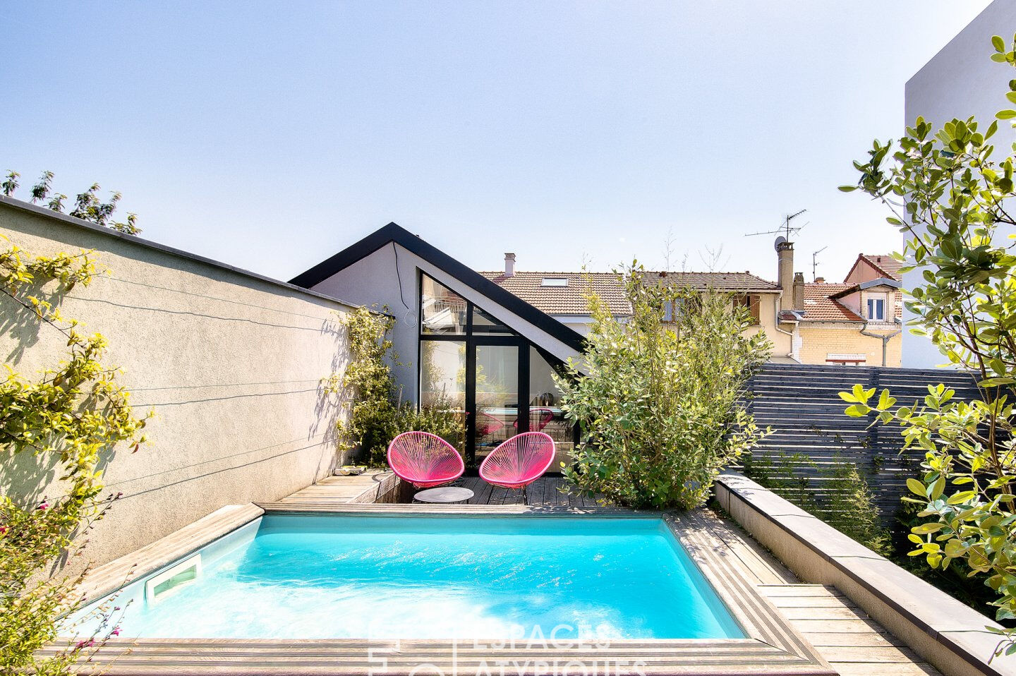 Loft avec piscine sur le toit en pleine propriété