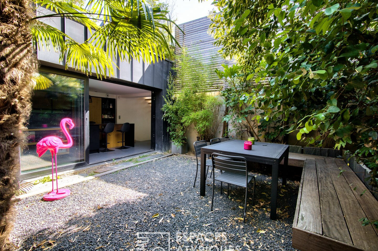 Loft avec piscine sur le toit en pleine propriété