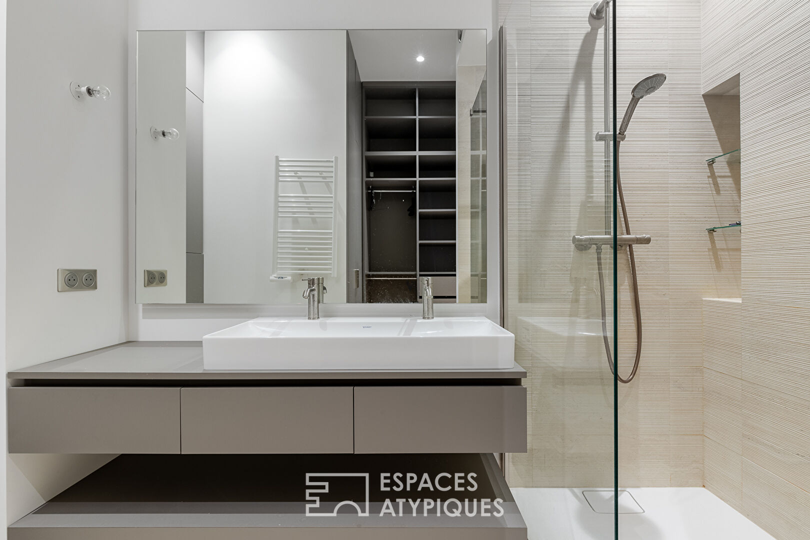 Architect’s apartment in the heart of the Village des Peupliers