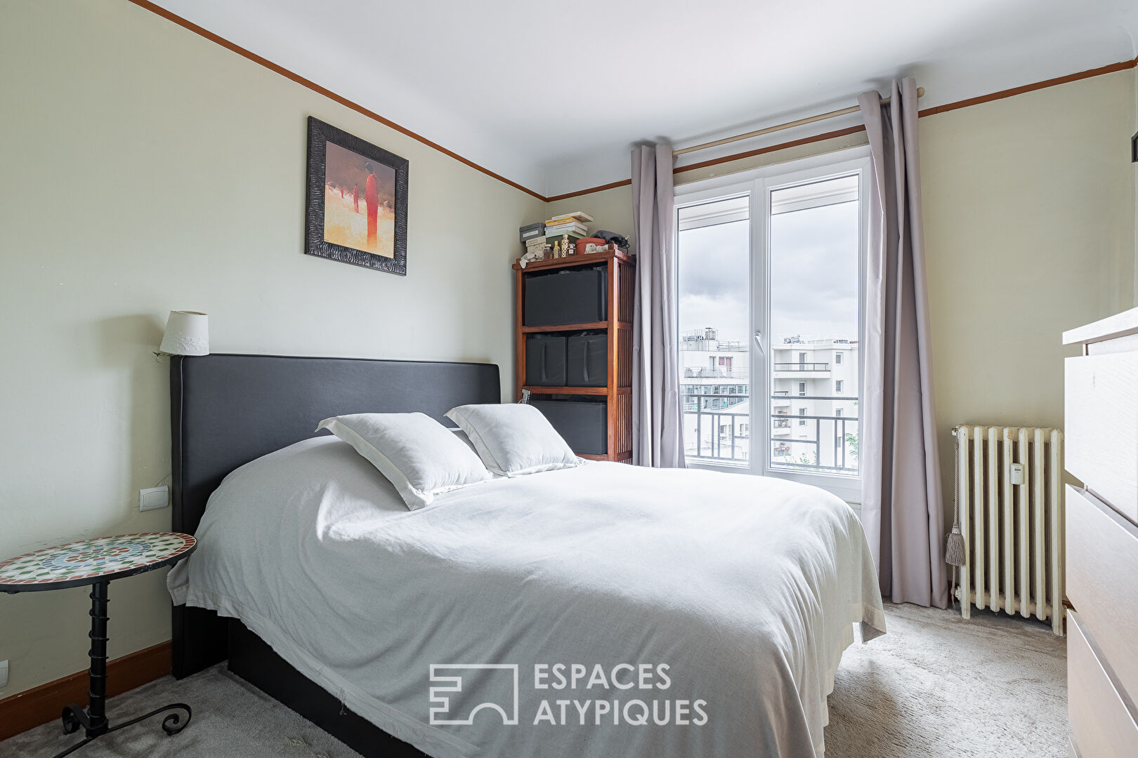 Atelier d’artiste en étage élevé à proximité de Montparnasse