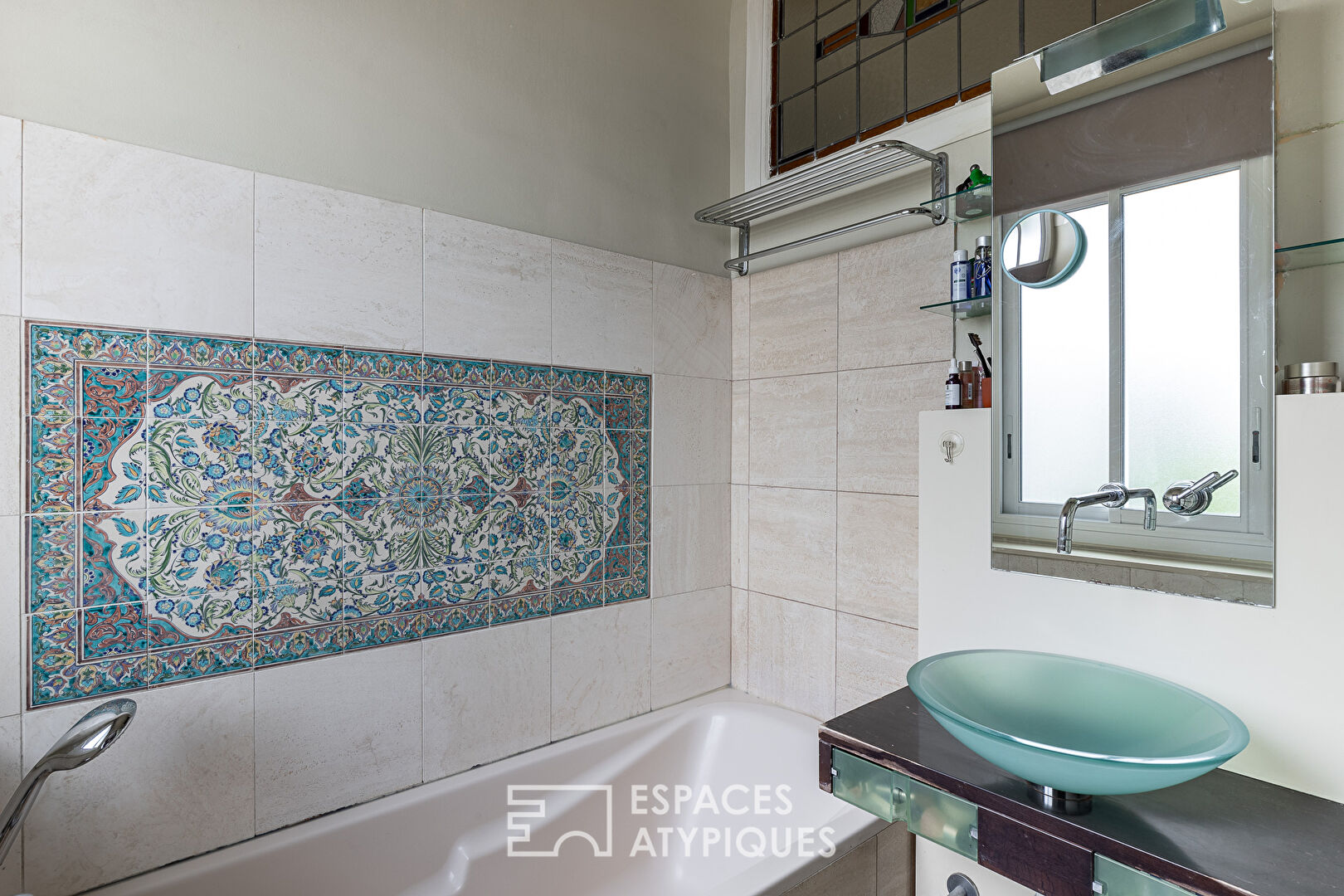Atelier d’artiste en étage élevé à proximité de Montparnasse