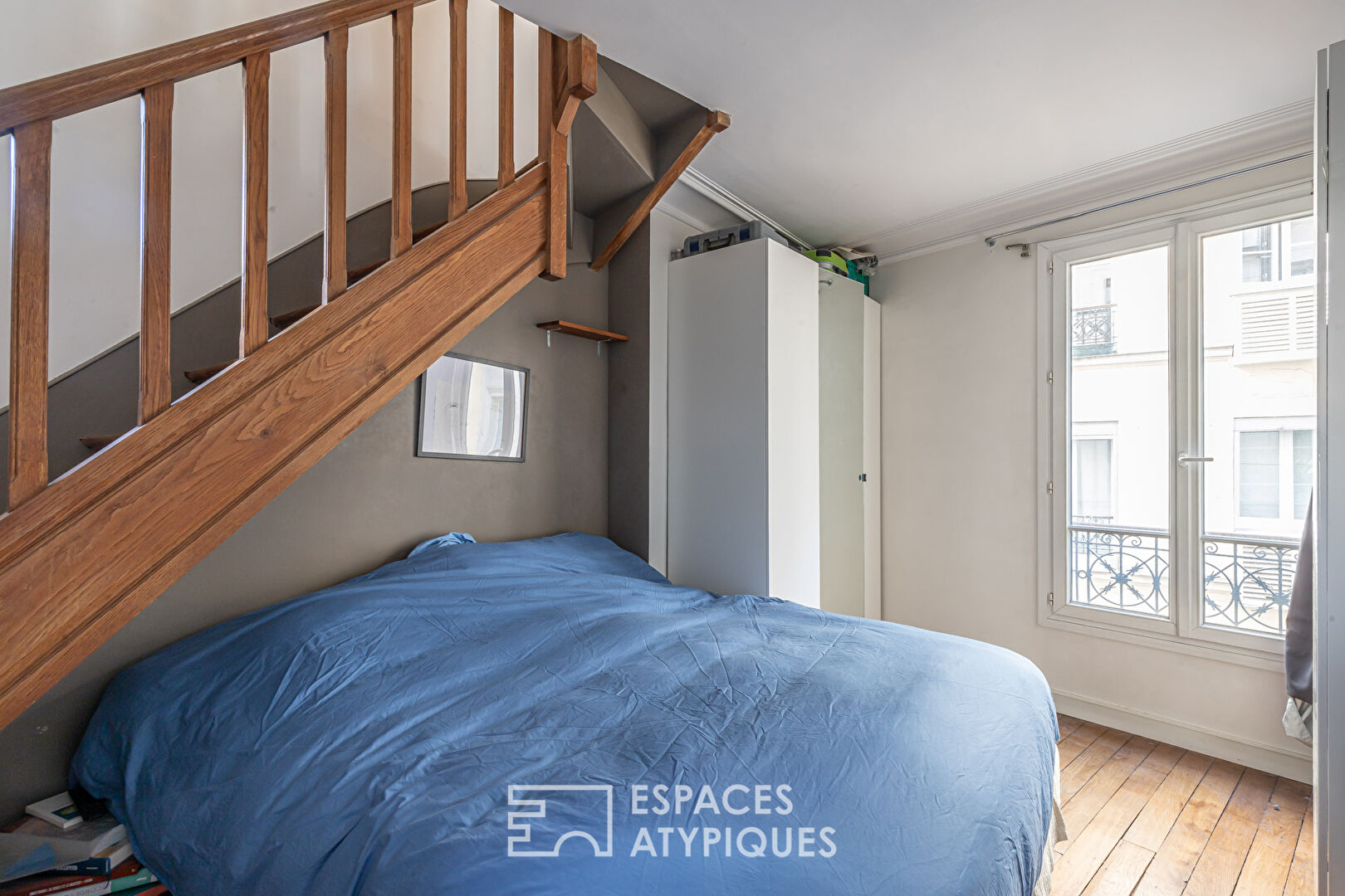Crossing apartment with open view