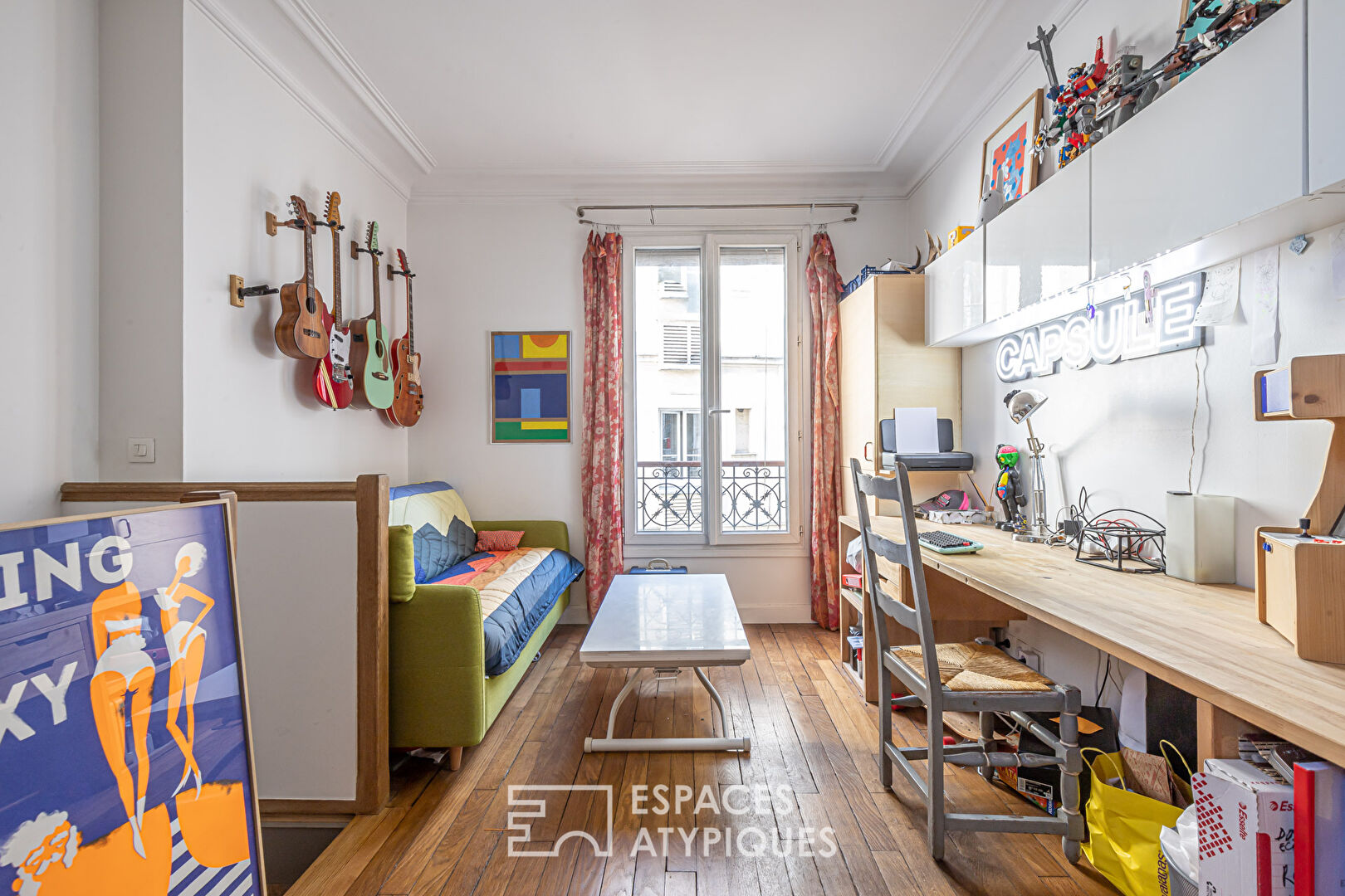 Crossing apartment with open view
