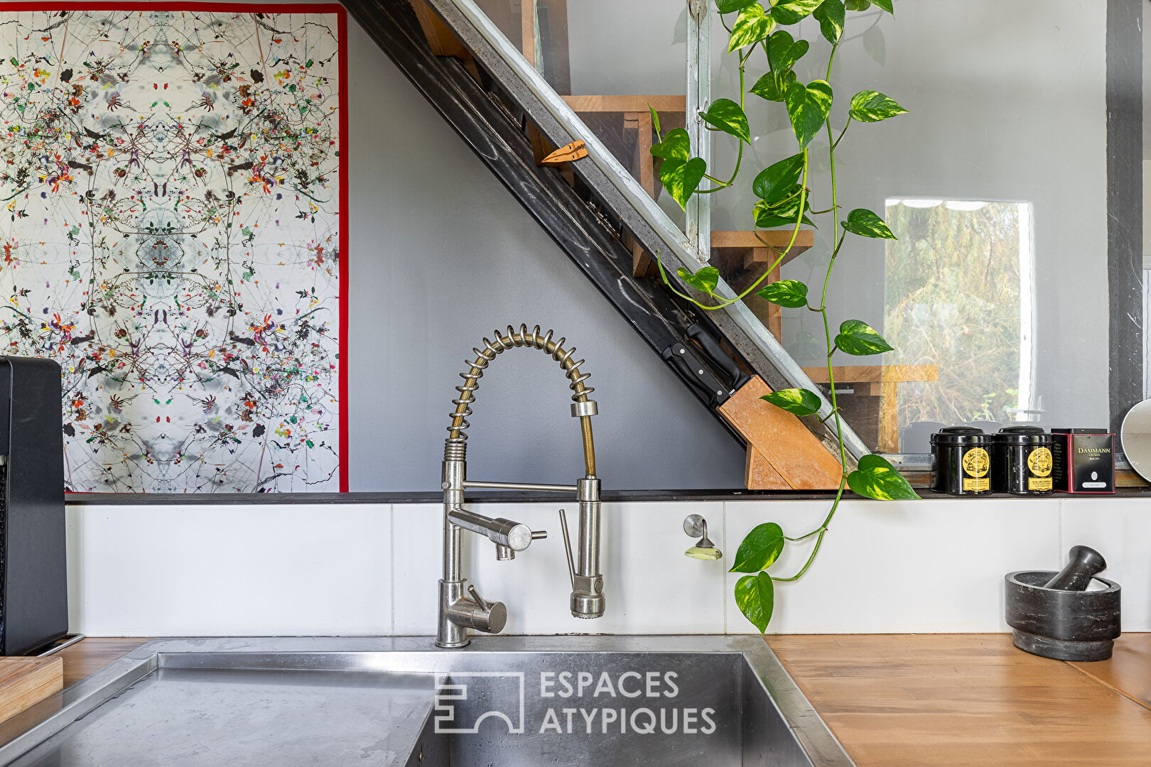 House with garden terrace in the heart of town