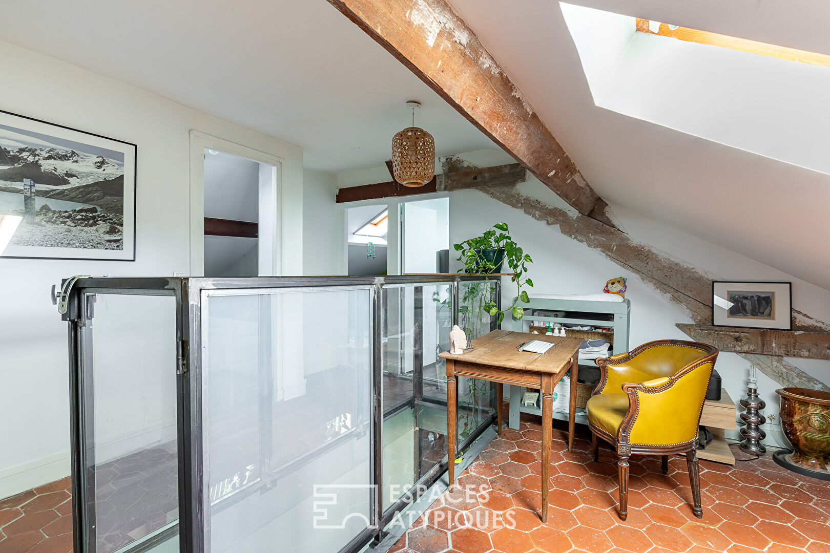 House with garden terrace in the heart of town