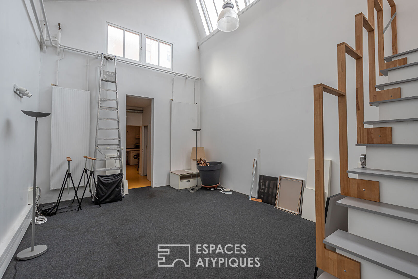 Ancien atelier avec toit terrasse