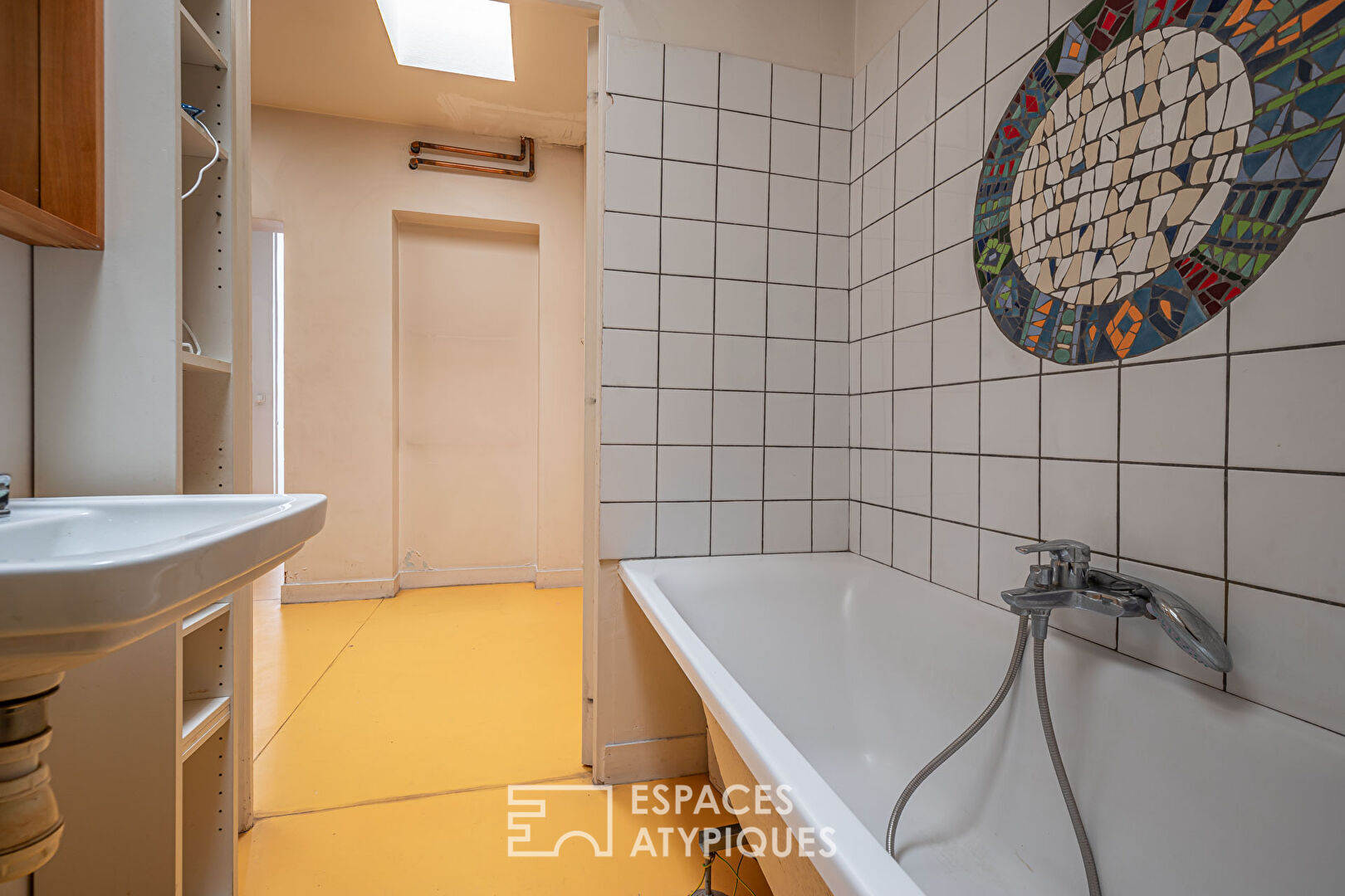Ancien atelier avec toit terrasse