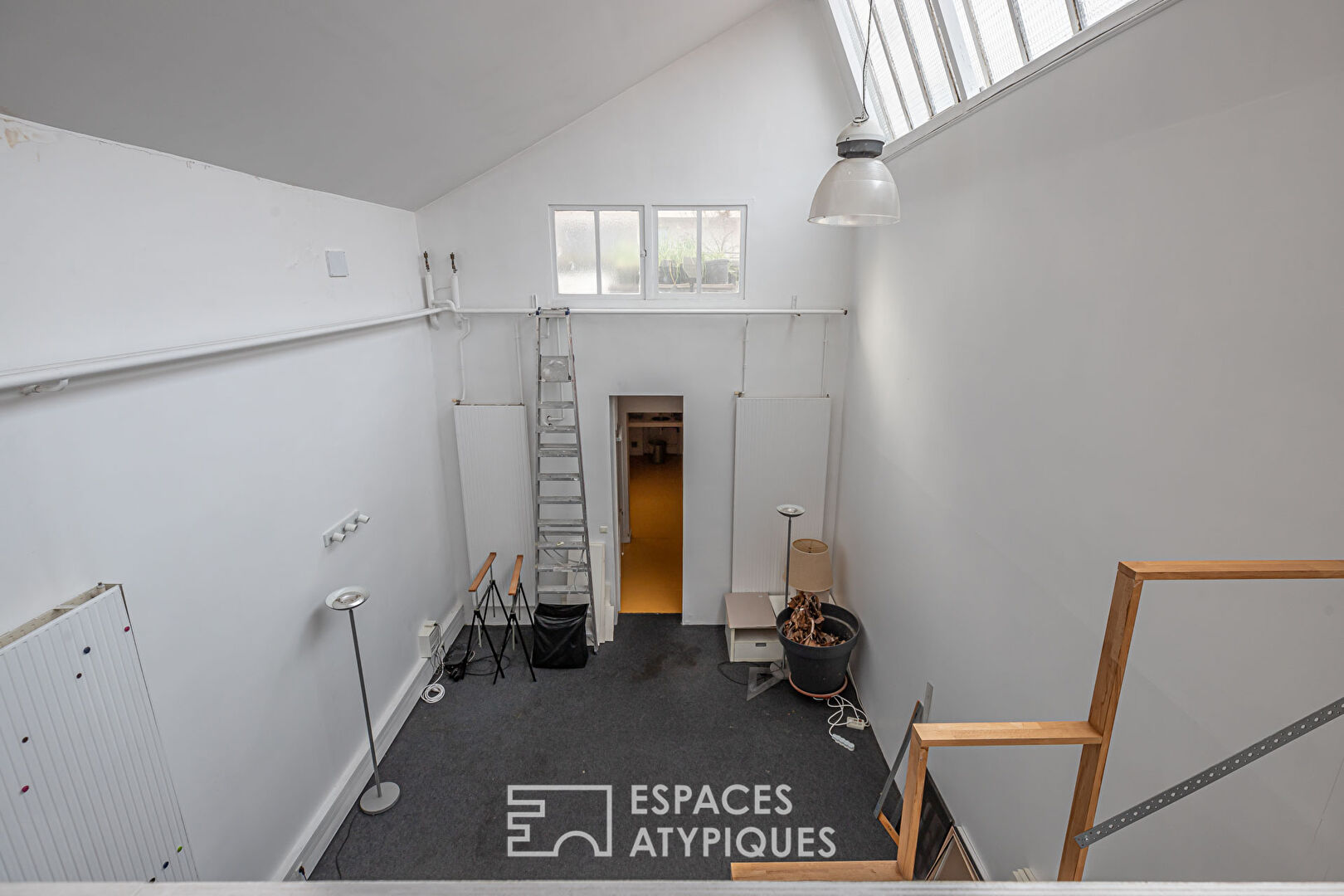 Ancien atelier avec toit terrasse