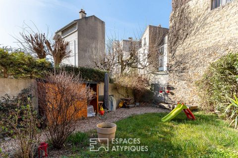 Town house with bourgeois accents