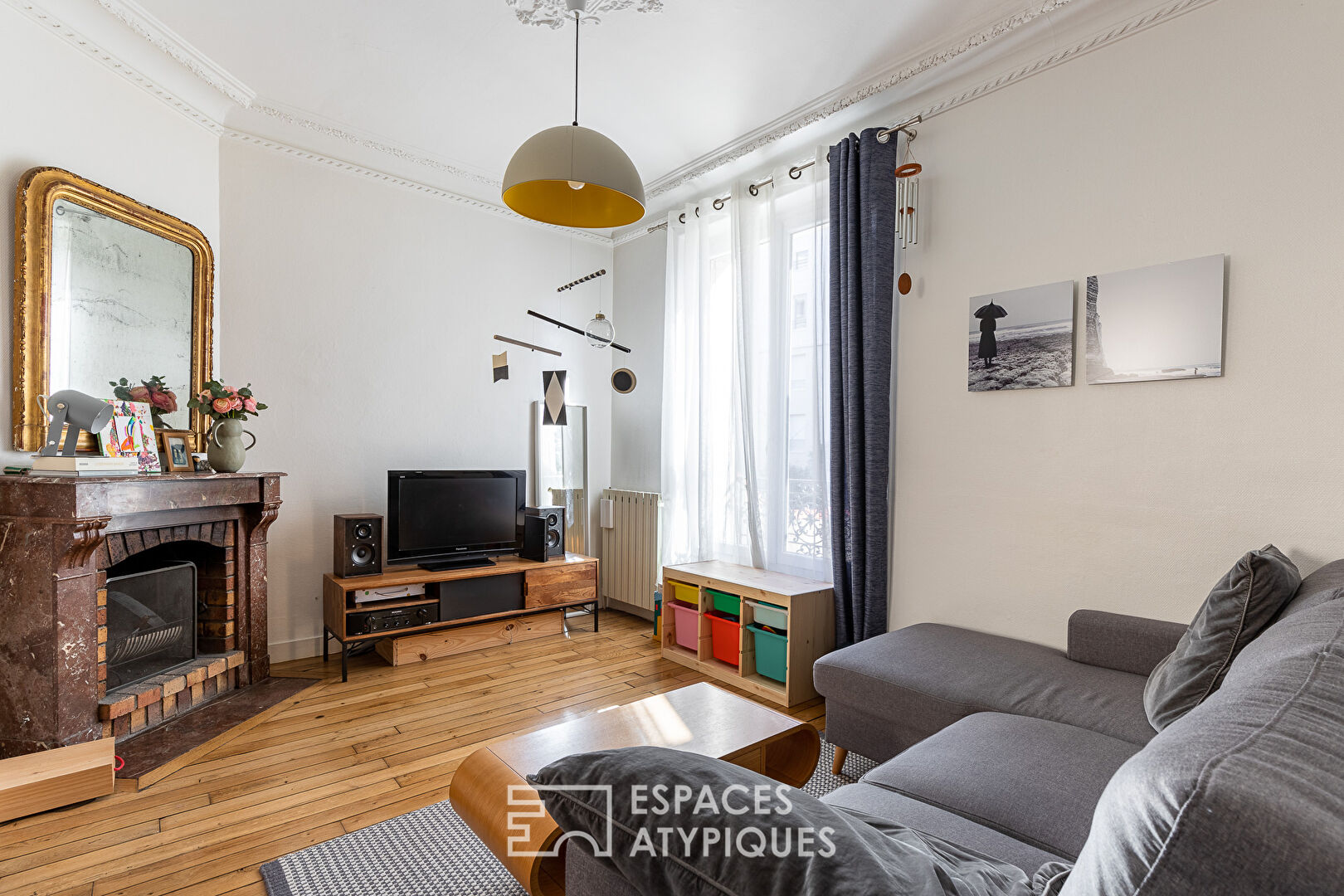 Town house with bourgeois accents