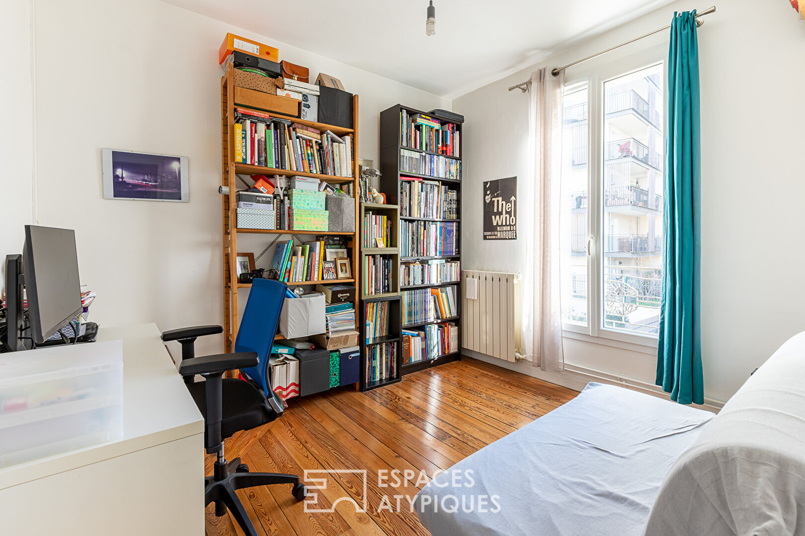 Town house with bourgeois accents