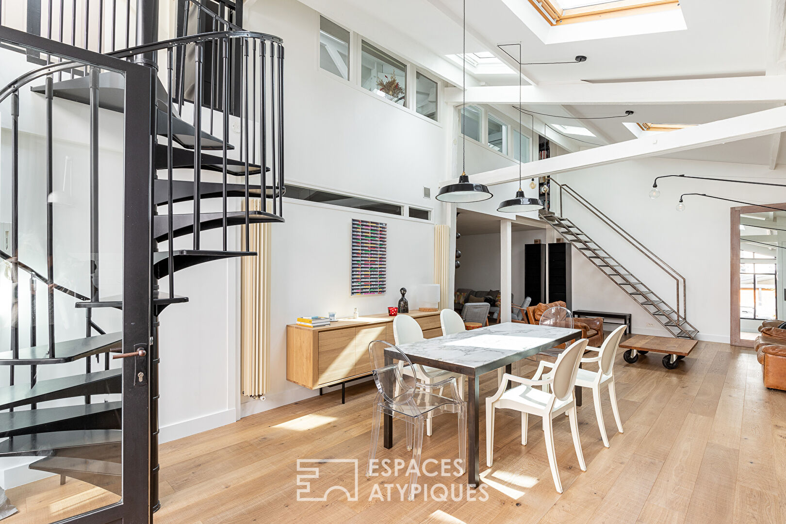 Ancien atelier d’ébéniste transformé en Loft familial.