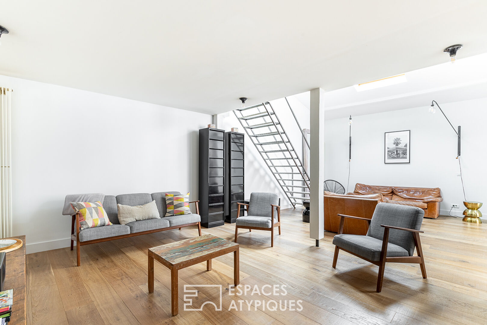 Former cabinetmaker’s workshop transformed into a family loft.