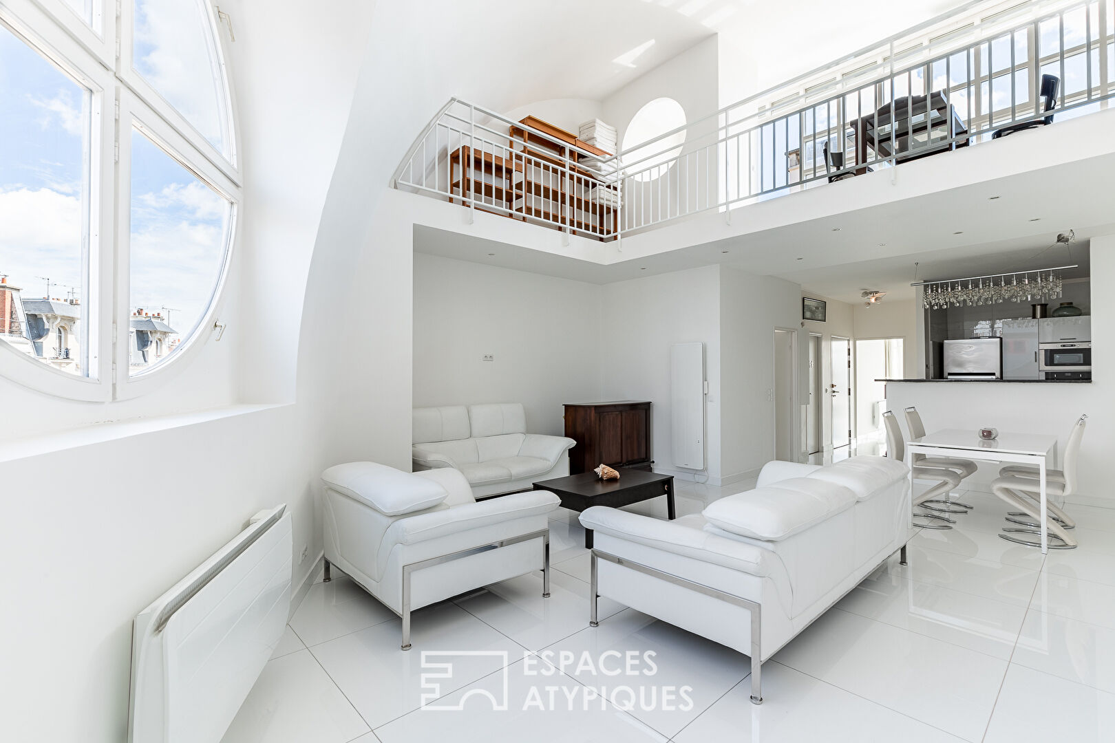 Triplex avec terrasse en dernier étage