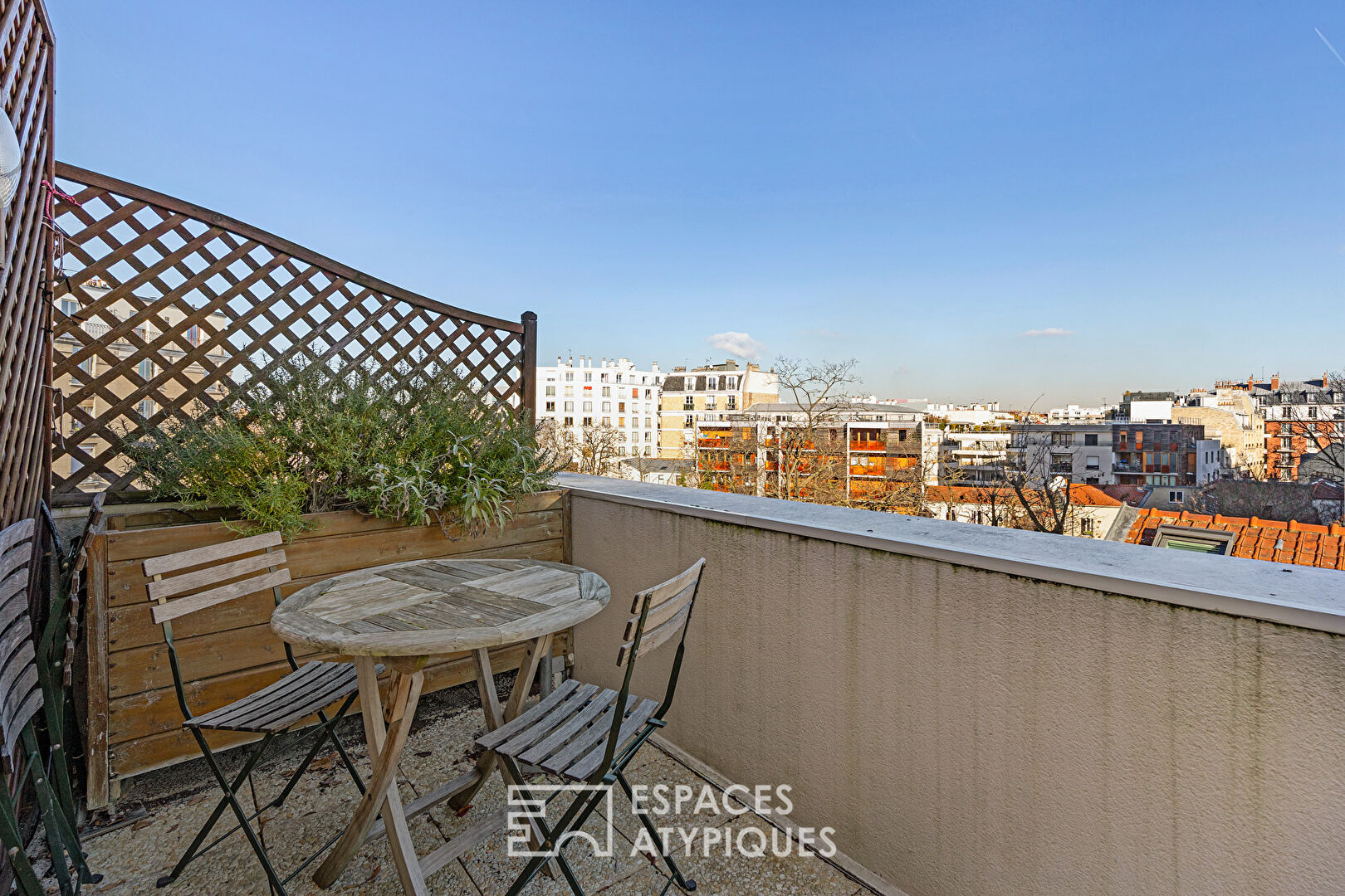 Penthouse with terrace near Parc Georges Brassens