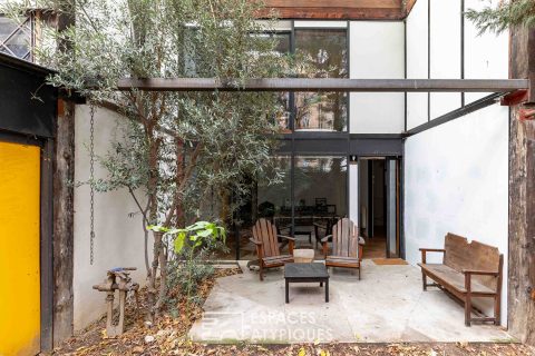 Artist’s house with workshop, terrace and garden