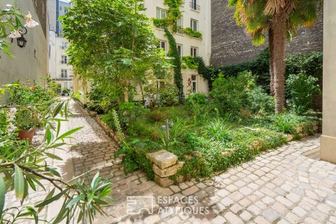 Quartier Gros-Caillou, appartement familial en duplex sur jardin