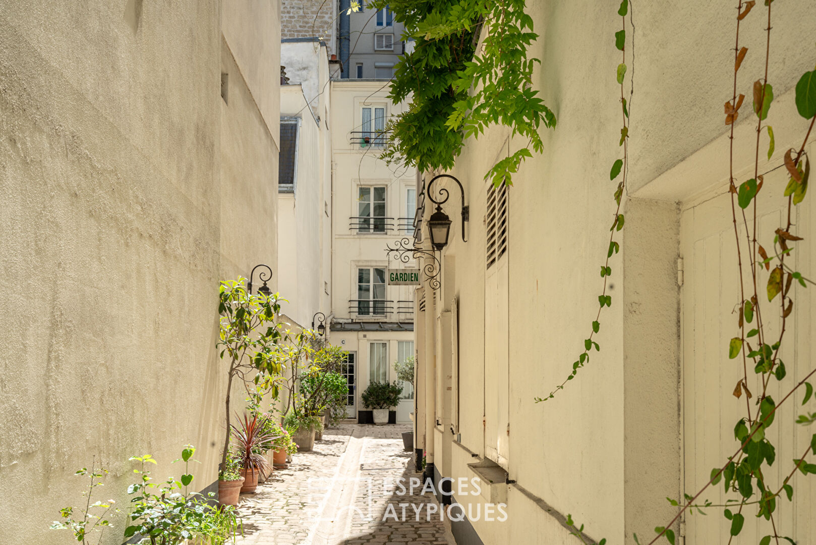 Gros-Caillou district, Invalides, duplex family apartment with garden