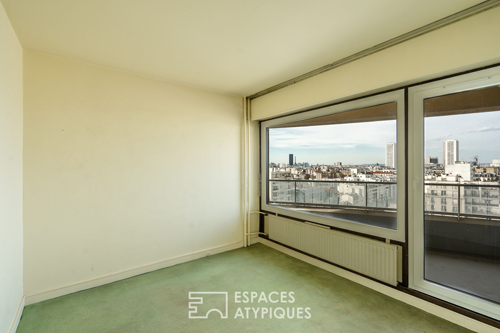 Etage élevé, 4 balcons, vue tour Eiffel, piscine, Métro Maison-Blanche