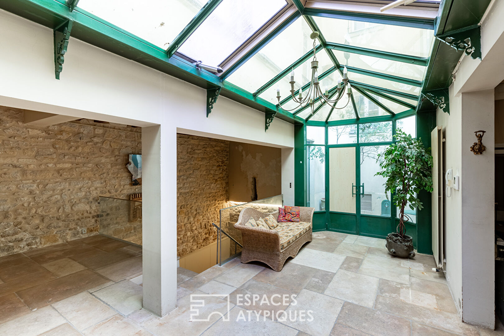 Triplex with glass roof and terrace near the Luxembourg Gardens