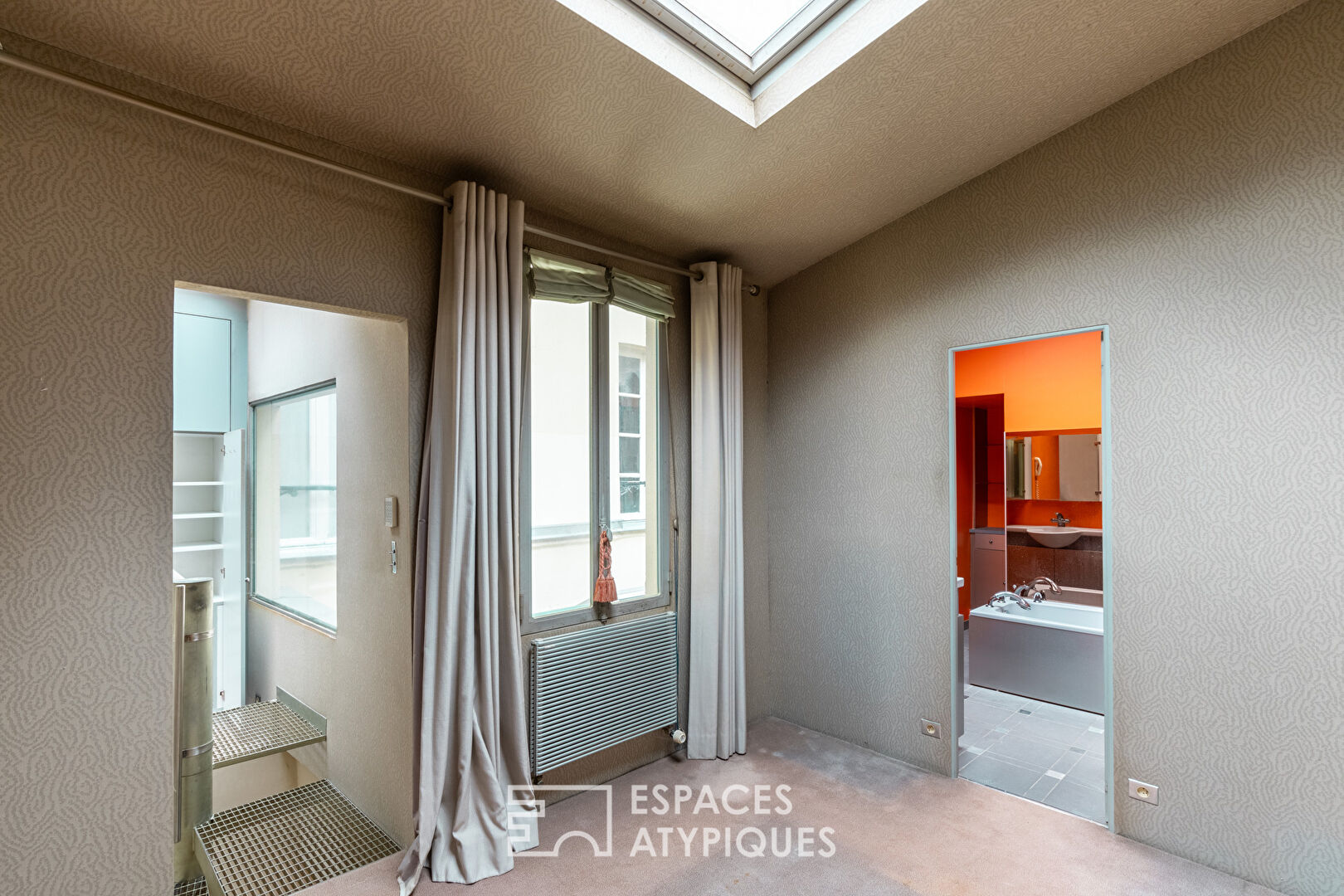 Triplex with glass roof and terrace near the Luxembourg Gardens