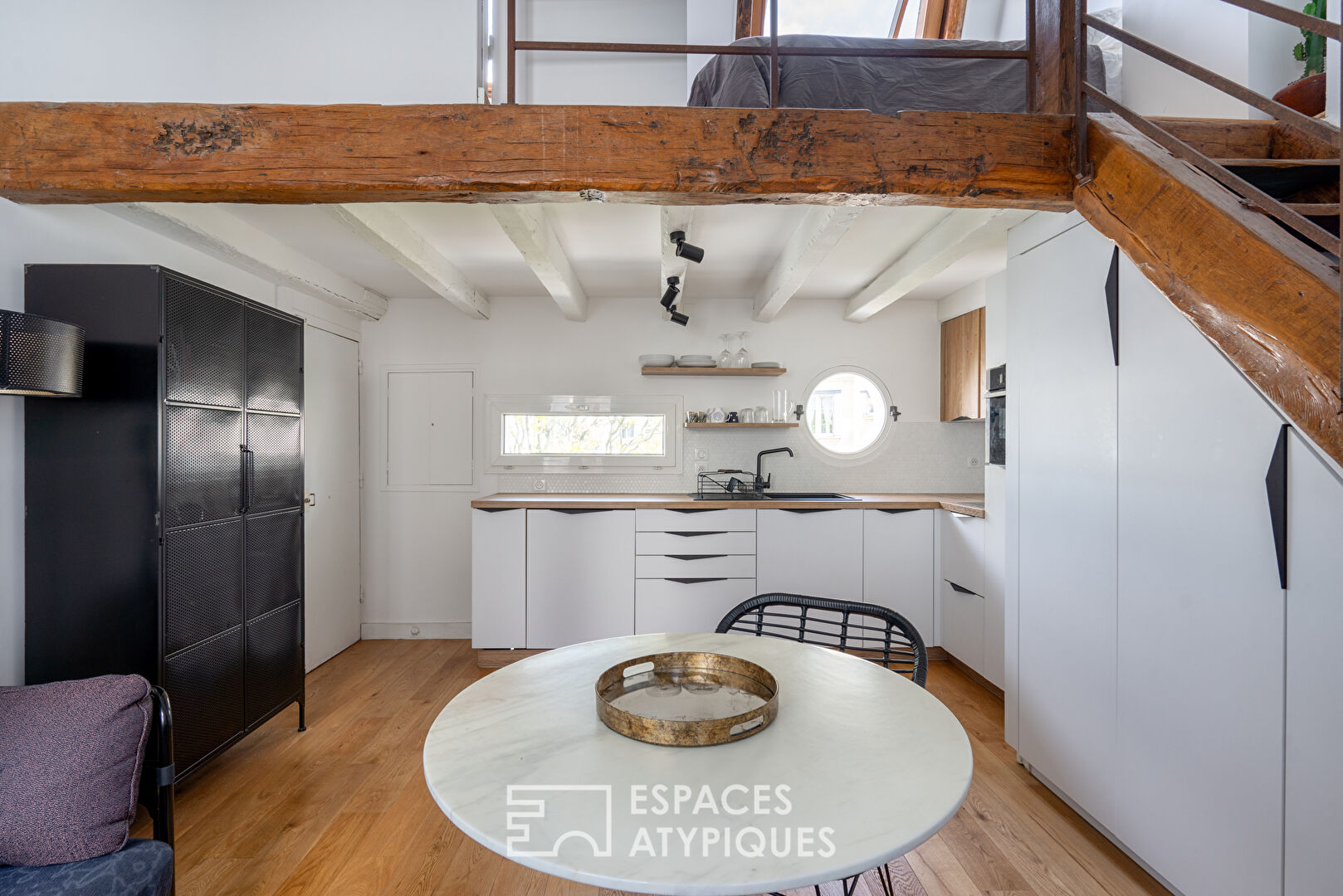 Top floor with mezzanine, close to the Luxembourg Gardens