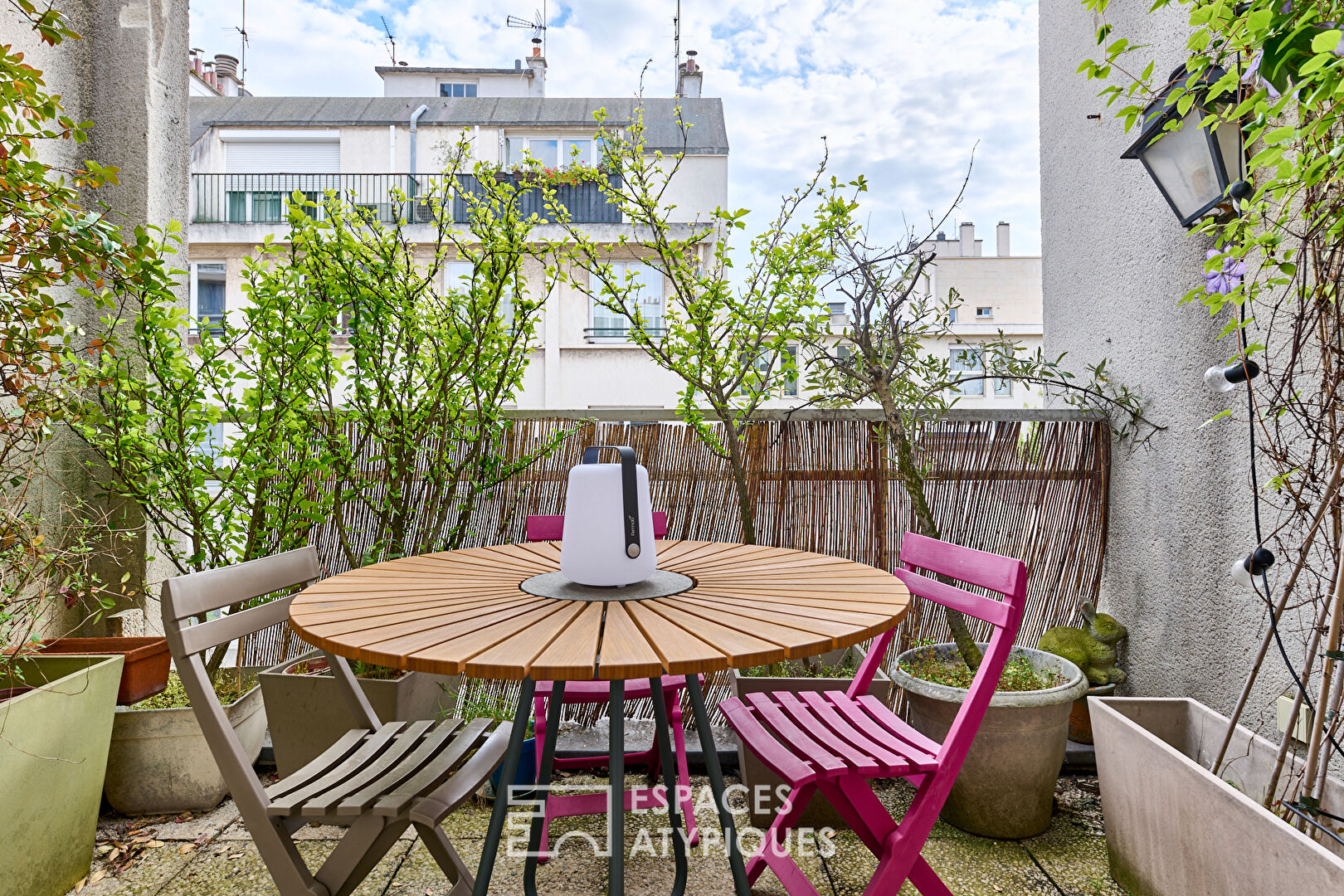 Place Saint-Charles, apartment with terrace and rooftop