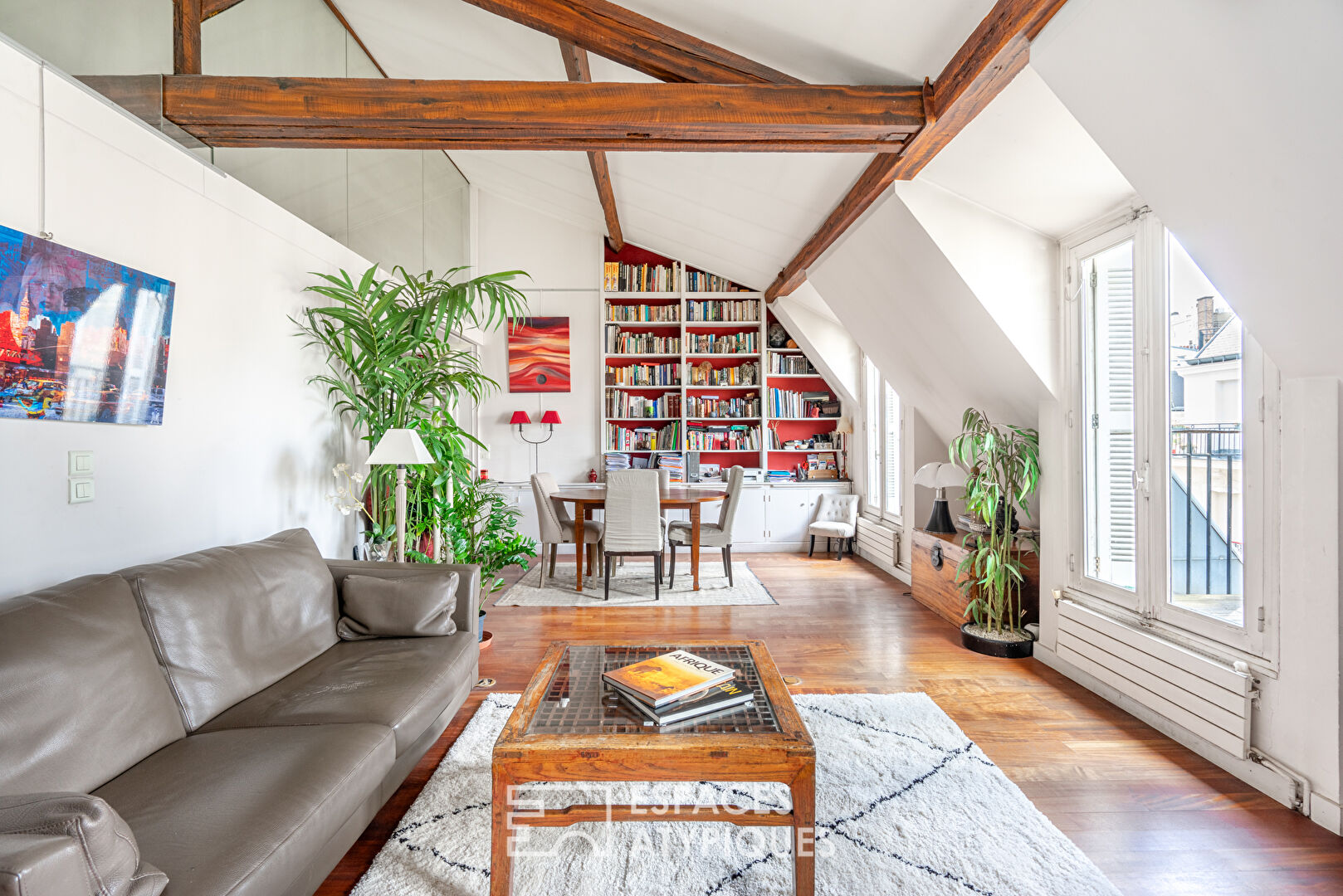 Quartier latin, Duplex au dernier étage avec terrasse vue Notre-Dame de Paris