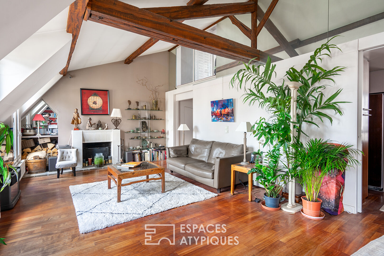 Quartier latin, Duplex au dernier étage avec terrasse vue Notre-Dame de Paris